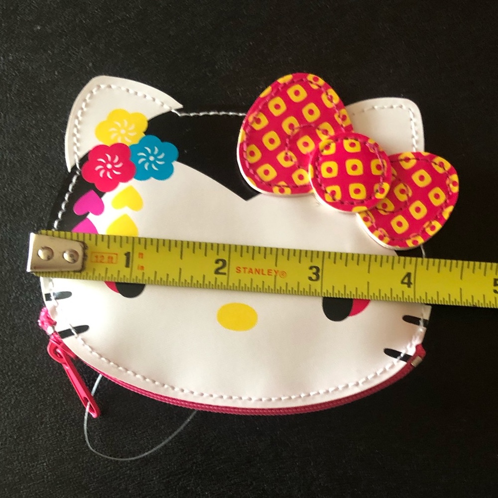 Hello Kitty Coin Purse - Picture 5 of 6